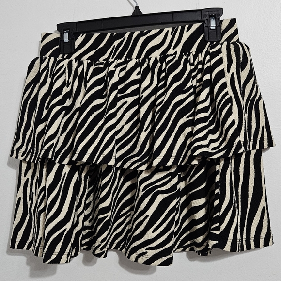 Glo Fashion London Zebra Print Tiered Skirt. Size Medium. - Picture 2 of 7